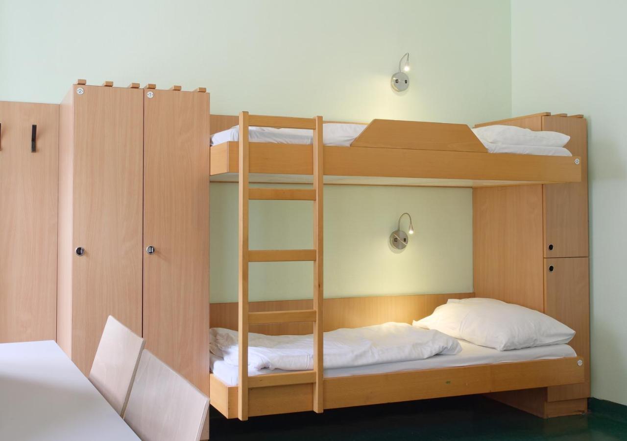 Zweibettzimmer mit Gemeinschaftsbad